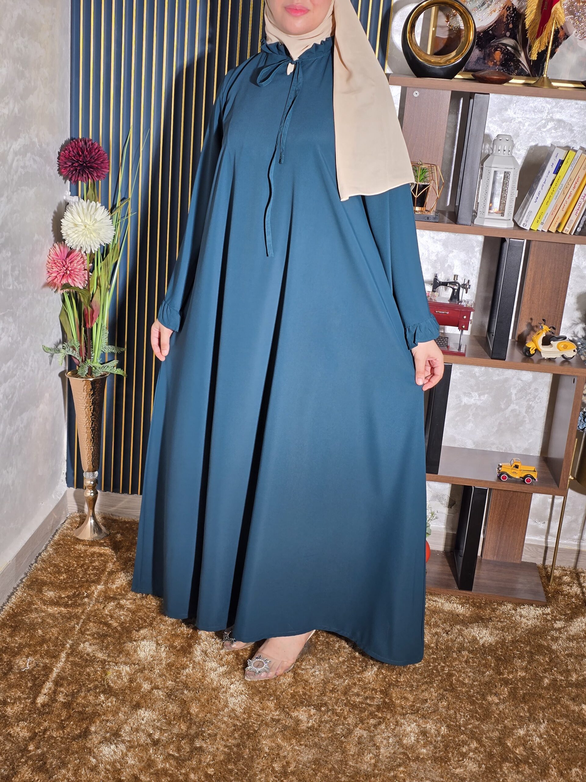 عباية كلوش توب كريب 150 كراماج عباية كلوش توب كريب 150 كراماج